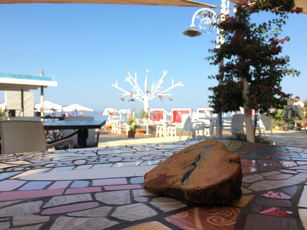 布干维尔岛湾公寓 Sarandë 外观 照片