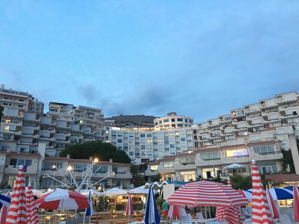 布干维尔岛湾公寓 Sarandë 外观 照片