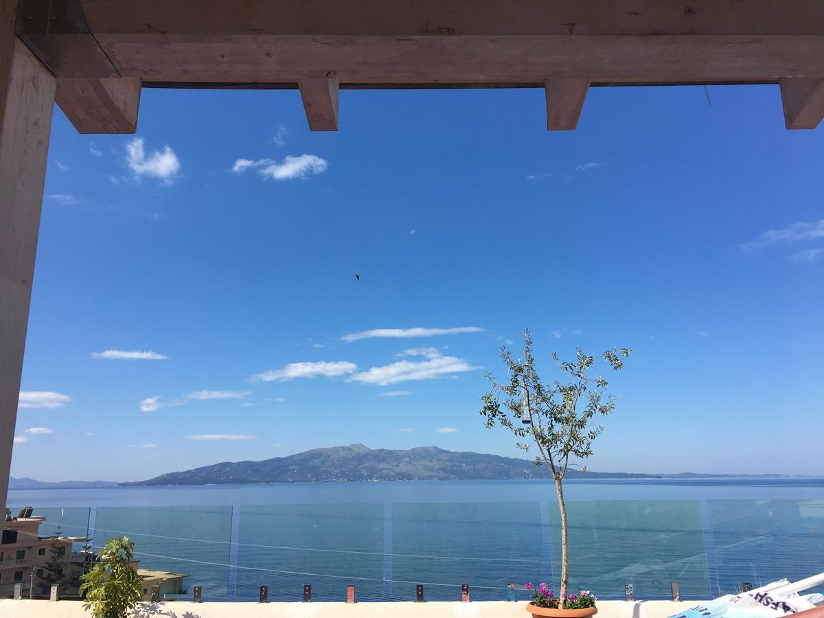 布干维尔岛湾公寓 Sarandë 外观 照片