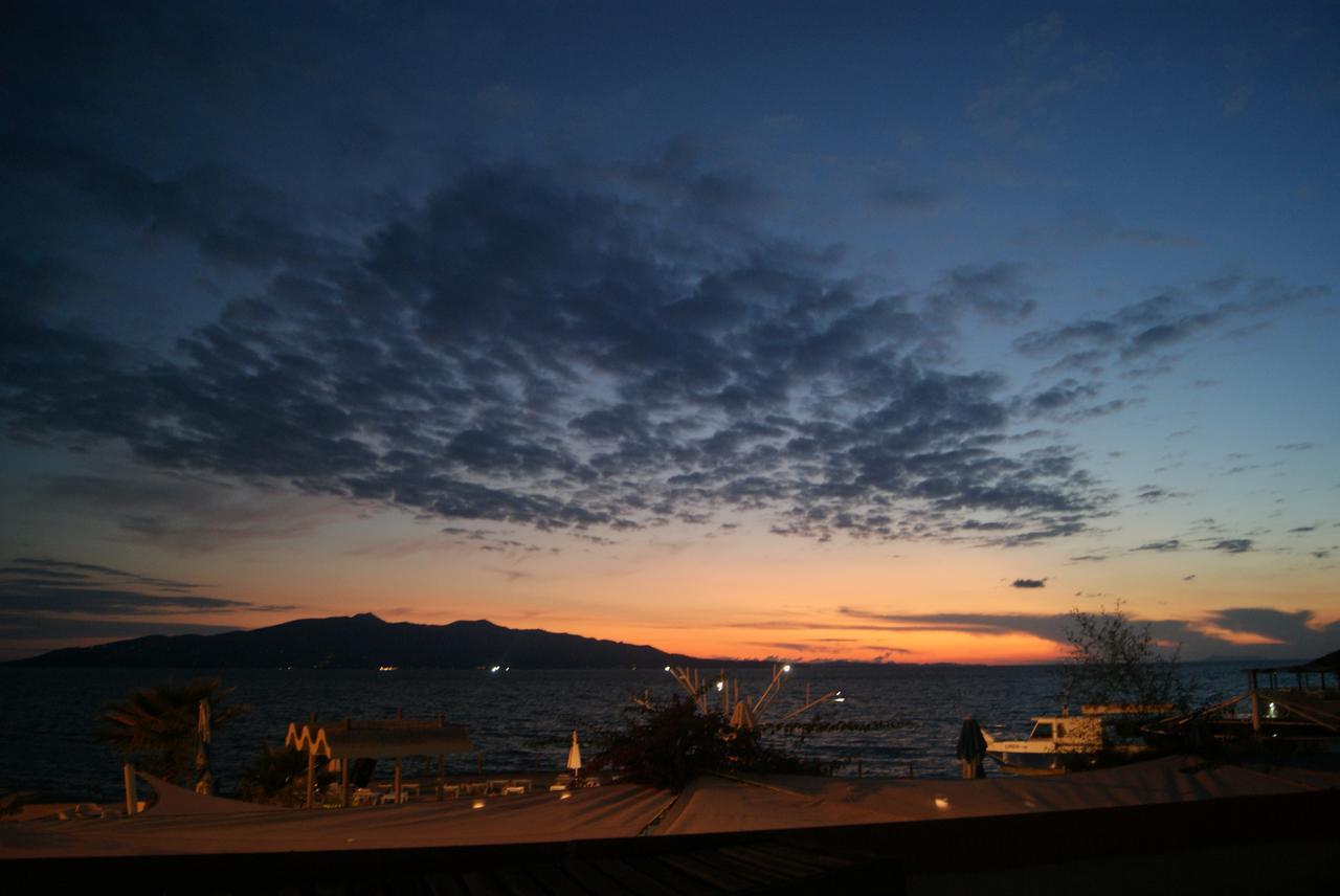 布干维尔岛湾公寓 Sarandë 外观 照片